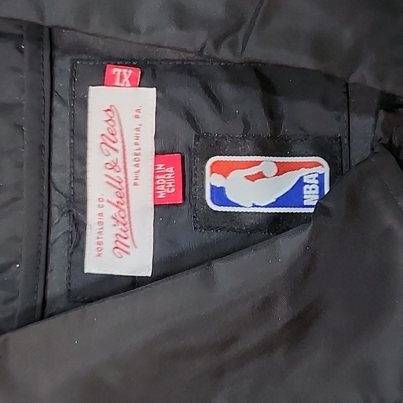 Mitchell & Ness Chicago Bulls windbreaker jacket XL - Picture 3 of 6